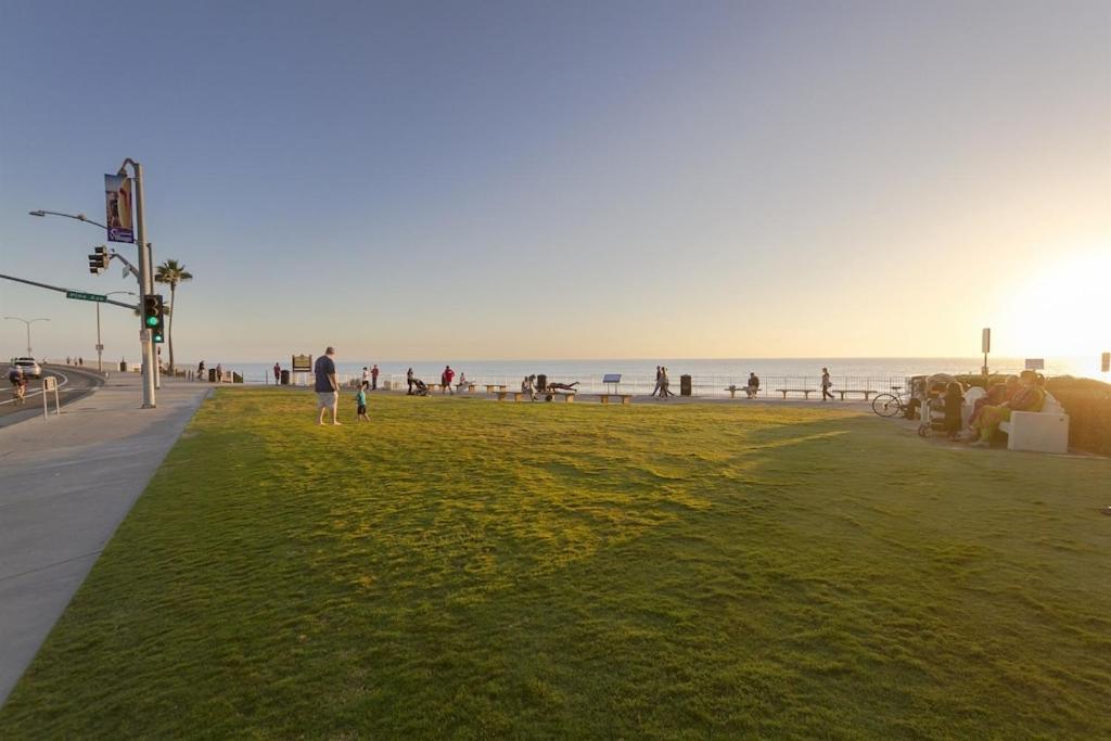 Ocean View From Private Patio, Steps To Beach, Parking Apartment Carlsbad Exterior photo